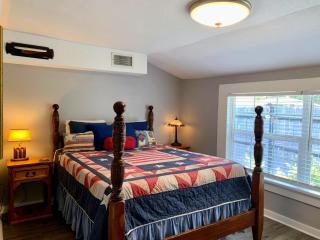Cozy Bungalow - Winter Haven - 3