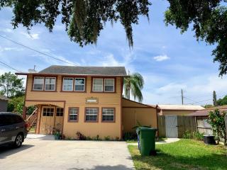 Cozy Bungalow - Winter Haven - 9