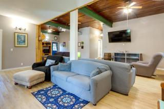 4 Mi to Pomme De Terre Lake Large Home with Patio! - 1