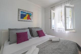 Seafront Villa Toma with Heated Pool - Gornji Dingač - 2