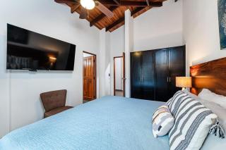 Close to Beach Villa with 2 Casitas - Tamarindo - 4