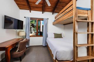 Close to Beach Villa with 2 Casitas - Tamarindo - 1