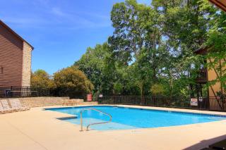 CW CHB216 Club Paradise - New Braunfels - 9