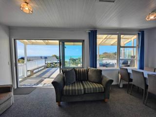 The Chalet at Mitchell's Bay - Riverton - 2