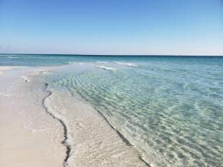 Charming TH family friendly sleeps 8 walk 2 beach pool - 0