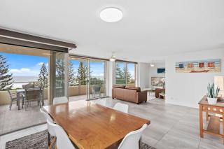 Iconic Burleigh Beachfront, 2 Bedroom Apartment - Gold Coast - 0