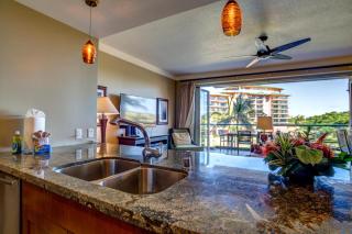 KBM Resorts FREE CAR Honua Kai Hokulani Ocean View 2Bedroom Condo HKH-338 Partial Ocean Views Remodeled - Kaanapali - 1