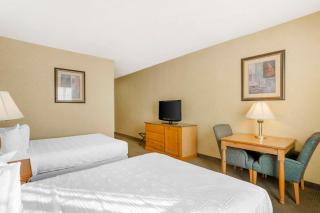 Best Western PLUS Revere Inn & Suites - 1