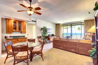 KBM Resorts FREE CAR Kaanapali Shores Ocean view 2-Bedroom Condo with Huge Lanai Steps to Pool KS-258 - Honokowai - 4