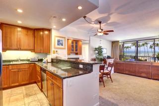 KBM Resorts FREE CAR Kaanapali Shores Ocean view 2-Bedroom Condo with Huge Lanai Steps to Pool KS-258 - Honokowai - 1