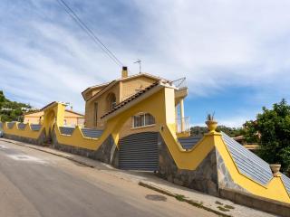 Casa Serenidad: Naturaleza, Jacuzzi & Parking en Cubelles - ES-332-10 - Cubelles - 0