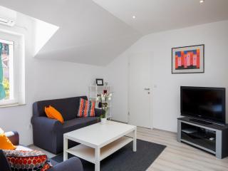 Apartments Katarina - Two-Bedroom Apartment 4 Adults - Izme u Ribnjaka Street no 1 - #1 - Dubrovnik - 9
