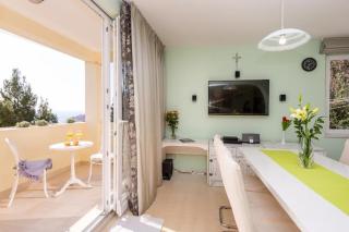 Stella Maris- One Bedroom Apartment with Balcony and Sea View - 0