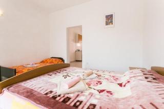 Apartmetns Franka Saplunara-One-Bedroom Apartment with Terrace and Sea View No2 - Saplunara - 9