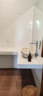 Secret Kuta Apartment with Free Parking & Automated Check in 24 7 - 1