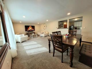 Spacious Buffalo Home Near Niagara Fall, Bills Stadium, Buffalo Airport - Depew - 1