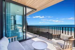 Three Bedroom Beachfront Apartment - 5