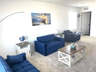 Cozy Home 4BD, 3BR Sleeps 10 - Hesperia - 4