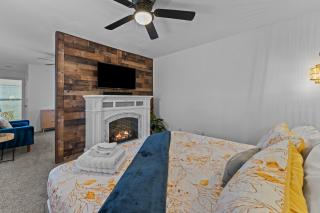 Relaxing 5br W Heated Pool, Billiards & Foosball - Glendale - 6