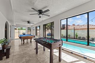 Relaxing 5br W Heated Pool, Billiards & Foosball - Glendale - 8