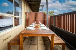 Metres from the Beach, Outdoor Area, Spacious - Ocean Grove - 4