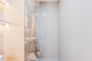 Homey and Nice Studio at Transpark Bintaro Apartment By Travelio - Tangerang - 5