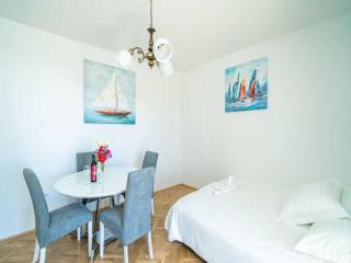 Apartment Debos - One-Bedroom Apartment with Balcony and Sea View - Dubrovnik - 0