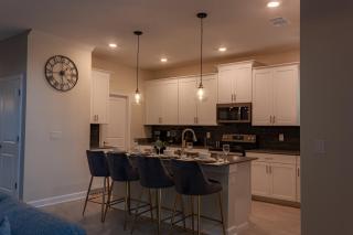 Last Minute Disney Getaway! Private Pool, Hot Tub & Games Room. Book Now! #97655 - Kissimmee - 2