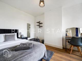 Watford Large 5BR Home - Contractors & Families - Watford - 3