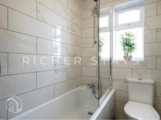 Watford Large 5BR Home - Contractors & Families - Watford - 4