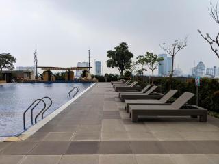 Strategic and Comfy 2BR Apartment at Trillium Residence By Travelio - 5