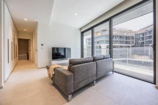 Exquisite Residence in Mercury Towers - 1