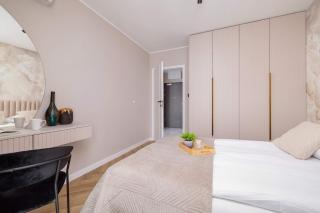 Prestiżowy Apartament Parking i Biurko do Pracy by Noclegi Renters - Krakow - 1