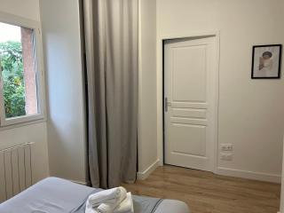 Maison rénovée 12 pers 15mn de Lyon,35mn Eurexpo - Brindas - 2