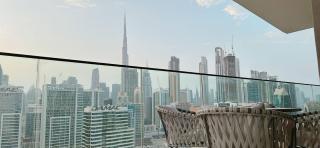Premium 2br Apt Burj Khalifa View Pool Access - Dubai - 0