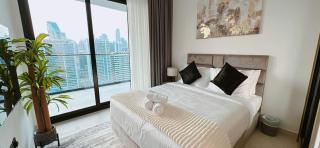 Premium 2br Apt Burj Khalifa View Pool Access - Dubai - 8