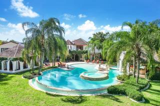 Moroccan-Style Paradise with Pool & Maid at Casa de Campo - La Romana - 0