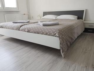 Spacious flat in wider centre of Nitra with balcony and free on-street parking - 2