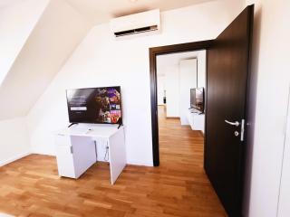 Bucharest Central F Apartment - 4