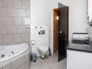 8 person holiday home on a holiday park in Bogense - Bogense - 8