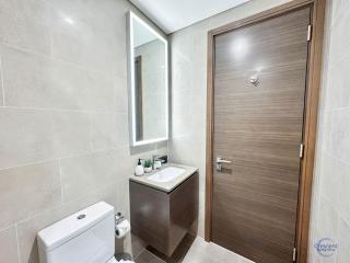 Stylish 2BR Escape 2 Balconies Pool View - Dubai - 1