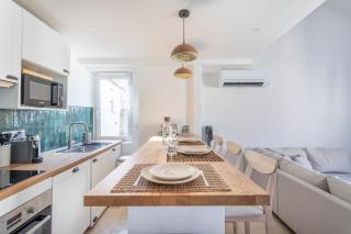 Standing - Central - Quartier des Artistes - Les Frères de la Loc' - 3