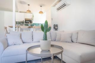 Standing - Central - Quartier des Artistes - Les Frères de la Loc' - 0