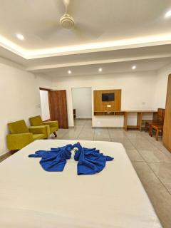 Rolax Tourist home - 7