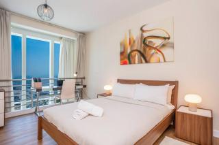 Duplex Suite in 5-Star Movenpick Hotel - Dubai - 6