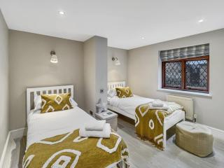 One Grooms Cottage, Dunster - 3