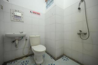 RedDoorz at De'balcon Accomodation Kuta Bali - Kuta - 4
