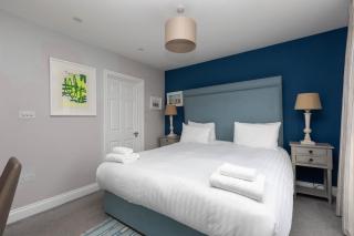 Spacious 3 Bedroom in Notting Hill with Balcony - London - 7