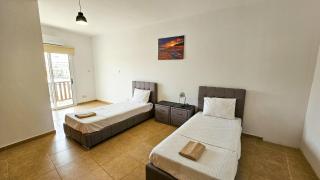 Sky Ward City Rooms, 150m from Chabad Lubavitch - Larnaca - 6