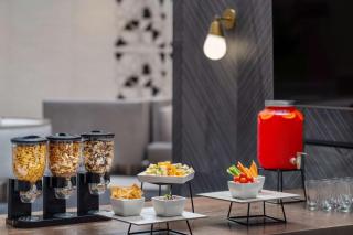 Embassy Suites by Hilton Atlanta Perimeter Center - Atlanta - 2